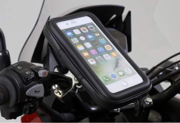 バイク用スマホホルダーはどれがいい？種類やおすすめ品はこれ！ | バイクウーマン